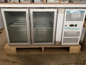 Table réfrigérée 700 vitrée / 2 portes