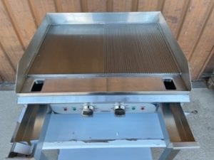 Plaque de cuisson électrique premium lisse - rainurée