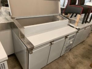 Table de préparation 700 / 2 portes