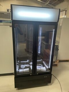 ARMOIRE A BOISSONS 2 PORTES BATTANTES FULL BLACK LED